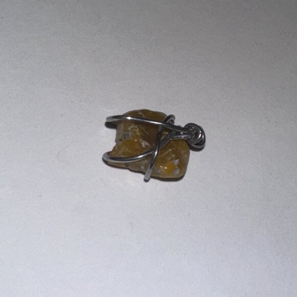 Lodolate Wire wrap Pendant - Picture 3 of 7